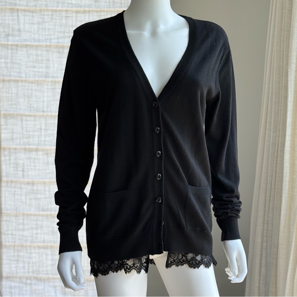 NWT Gold Hawk Cardigan with Lace Trim Size Small